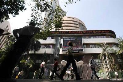 Sensex ends 264 pts down; L&T, BHEL dip