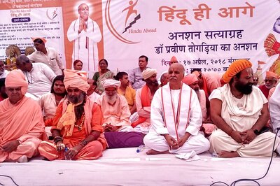 Pravin Togadia Slams Modi Govt Over Ram Temple, Kashmir on 2nd Day of Fast