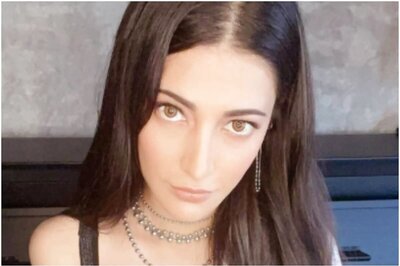 Shruti Haasan Converts Her Sauna at Home into Dubbing Studio, See Pic