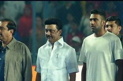 Ravichandran Ashwin Receives Special Gift From Tamil Nadu CM Before India vs Pakistan Hockey Match