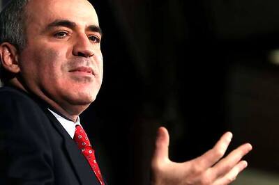 Chess grandmaster Kasparov opts not to return to Russia
