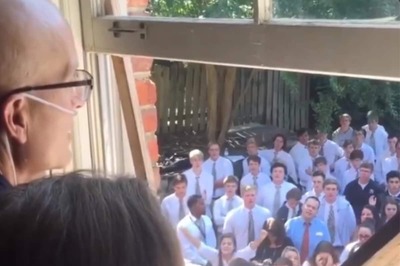 Caring Gesture Of 400 Students For Cancer Battling Teacher Will Melt Your Heart