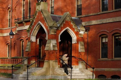 Inmate Tops Cambridge University Class From Prison