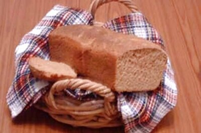 UK: Woman finds blood-covered needle inside bread