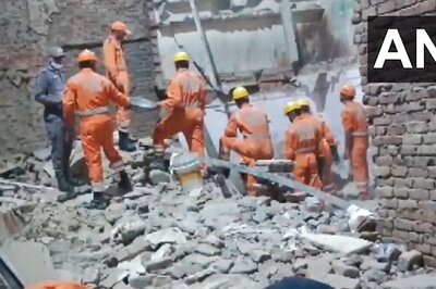 Delhi Building Collapse: 2 Killed, 1 Critical as Two-Storey 'Old' Construction Falls