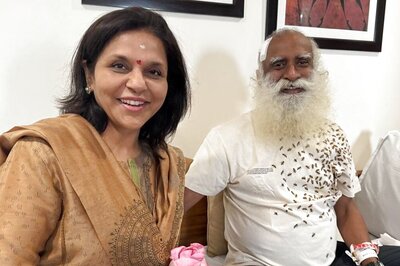 ‘Sadhguru in Good Spirit’: Apollo Group’s Dr Sangita Reddy Visits Spiritual Leader in Hospital