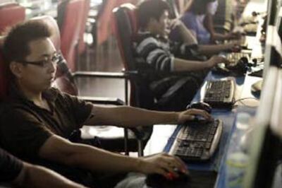 Thousands arrested in China net porn crackdown