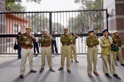 News Digest: When Kanhaiya Kumar, 30 cops dressed as anti-riot cell personnel to escape lawyers
