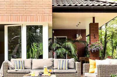 3 Tips To Keep Your Furniture Fresh And Dry During Monsoon