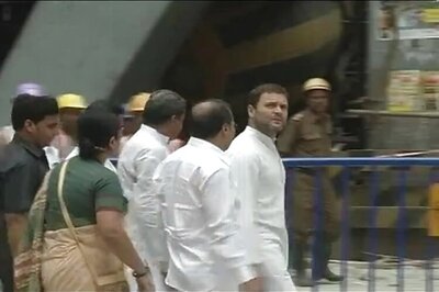 Rahul says 'no politics' in visiting Kolkata bridge collapse site, 'came for people'