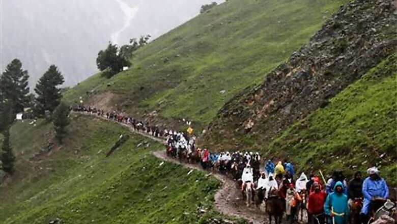 Smallest batch of 303 pilgrims leaves for Amarnath
