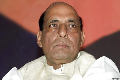 Bellary: Rajnath promises steel capital, Rahul a China of Karnataka
