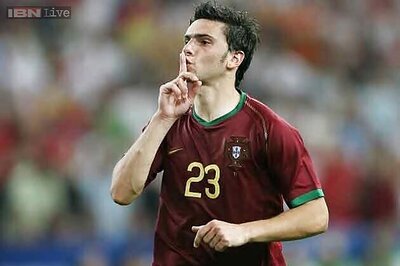 Helder Postiga signs for Atletico de Kolkata as their marquee player