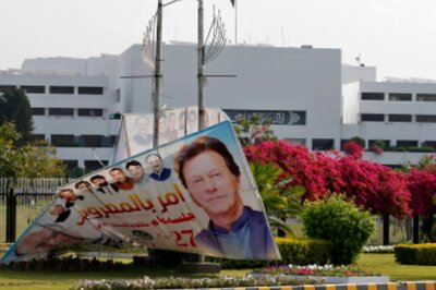 As Imran Khan Blames US for 'Plot' to Overthrow Him, State Dept Spokesperson Clarifies on Regime Change