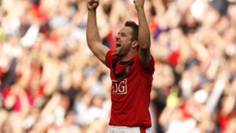 Owen settles epic derby, Chelsea see off Spurs