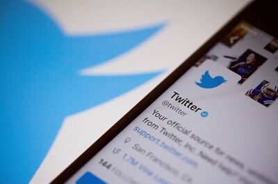 Twitter Holds Merger Talks With Yahoo: Reports