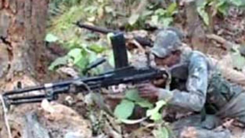 Naxals blow up police station in Orissa