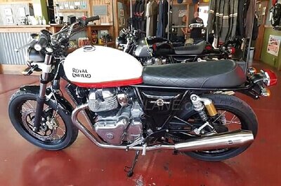 Royal Enfield Interceptor 650 and Continental GT 650 with New Colour Schemes Spotted at Dealership