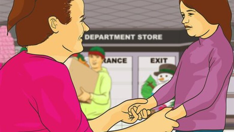 How to Handle Holiday Shopping with Your Kids
