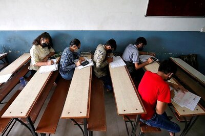 Further Delay in Conducting JEE & NEET Will Compromise Students' Future: Over 150 Academicians Write to PM