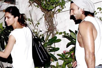 Snapshot: Deepika Padukone, Ranveer Singh wear colour co-ordinated outfits for a dinner date