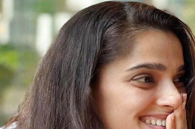 Priya Bapat All Smiles in Latest Pictures; Fans Call Her ‘Darling’