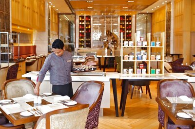 SDMC Panel Asks Restaurants, Shops to Mention About 'Halal', 'Jhatka' Cut Meat