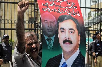 Pak SC disqualifies Gilani; new PM expected today