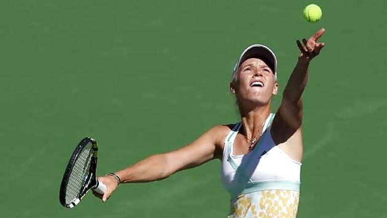 Wozniacki postpones search for coach as dad rejoins team