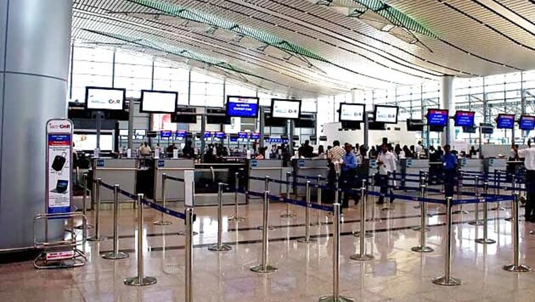 500 Russian tourists stranded at Goa airport