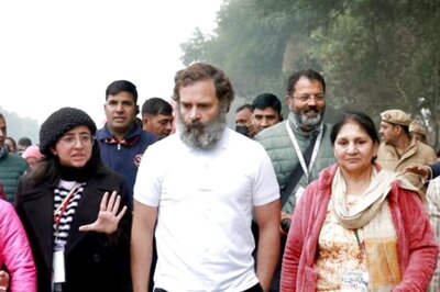 Rahul Gandhi ko Thand Nahi Lagti? Congress Leader Finally Reveals Why He is Wearing T-shirt in Biting Cold