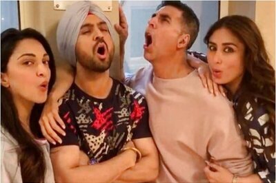 Akshay Kumar, Kareena Kapoor Khan Celebrate 1 Year Anniversary of 'Good Newwz'