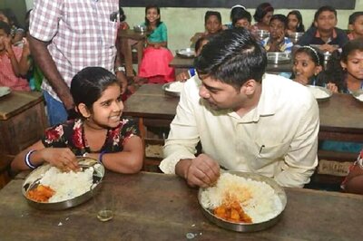 Kerala IAS Officer Eats Mid-day Meal With Kids to Assess Food Quality, Praised on Social Media