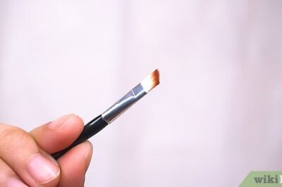 How to Apply Eyebrow Powder