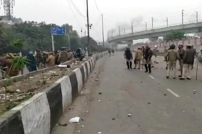 Police Booth Set on Fire as Agitation Against Citizenship Act Turns Violent in Delhi's Seelampur