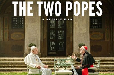 The Two Popes Review: Anthony Hopkins, Jonathan Pryce's Film is Heartwarming and Hilarious