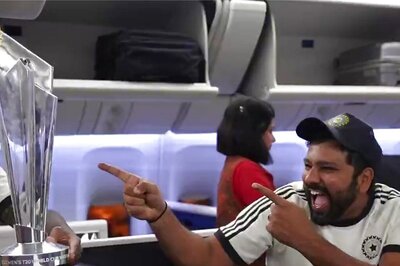 Watch: Rohit Sharma, Virat Kohli, Jasprit Bumrah Mesmerised by T20 World Cup Trophy as They Celebrate Inside Air India Flight