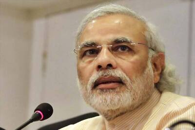 Modi sparks communalism vs governance debate between Cong, BJP