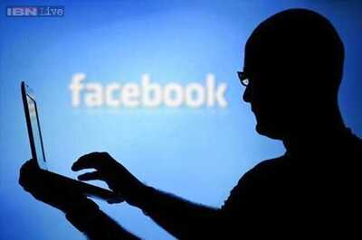 Facebook warns users about violent content, removes beheading video