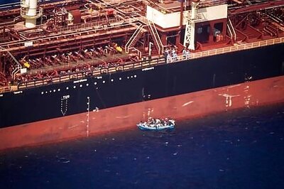 Maersk oil tanker caught at sea off Malta after rescuing 27 migrants
