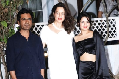 Kangana Ranaut, Avneet Kaur Pose With Nawazuddin Siddiqui As They Attend His Housewarming Party
