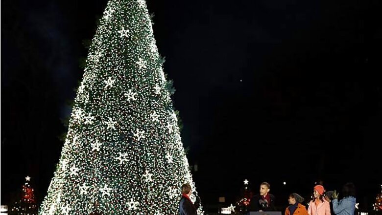 US: Barack Obama lights national Christmas tree