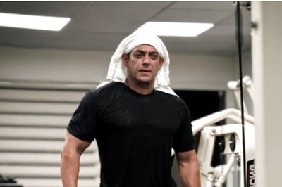 Salman Khan Flaunts His Ripped Legs In Latest Gym Picture, Abdu Rozik Calls Him 'Iron Man'