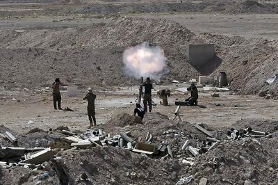 Islamic State faces battle in Iraq, US reassures Abadi