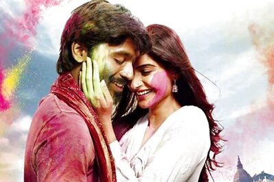 'Raanjhana' First Look: Sonam, Dhanush celebrate Holi
