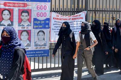 'Travesty of Justice': Muslim Personal Law Board Moves SC Against Karnataka HC Verdict on Hijab