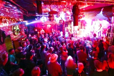 Partying This New Year's Eve? Here's Why Taking an Uber is a Good Idea