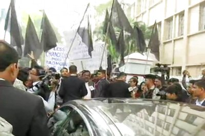 After Refusing Entry at Convocation, Jadavpur Varsity Students 'Rusticate' Governor Dhankhar as Chancellor