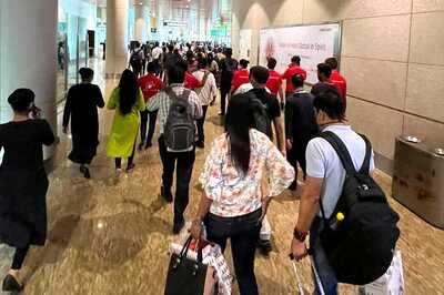 News18 Evening Digest: Govt to Review SoP for Int'l Passengers amid Omicron Scare & Other Top Stories