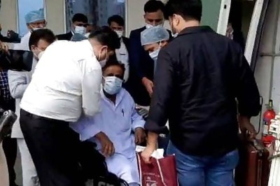 Azam Khan's Health Deteriorates, Akhilesh Yadav Rushes to Lucknow to Meet Ailing MP